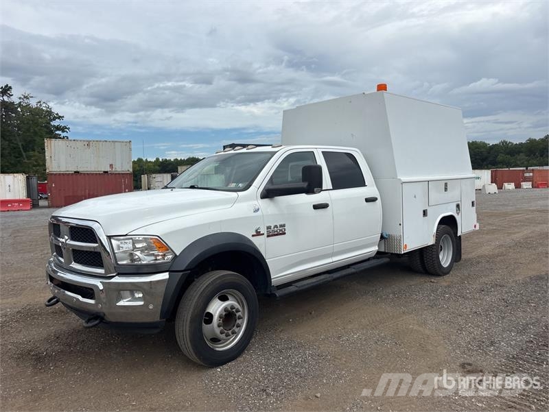 RAM 5500 Furgonetas caja abierta