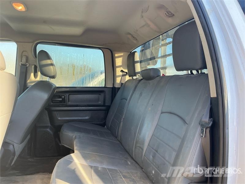 RAM 5500 Caminhões de mesa/dropside