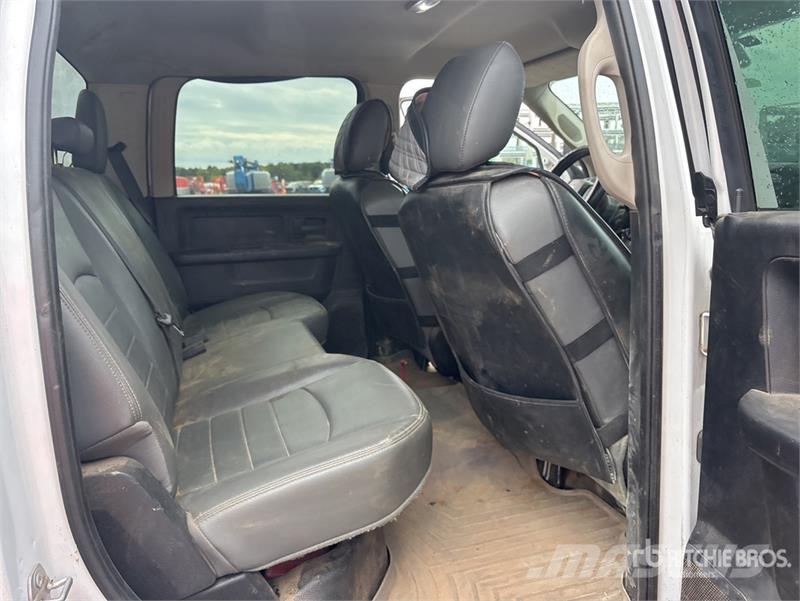RAM 5500 Furgonetas caja abierta