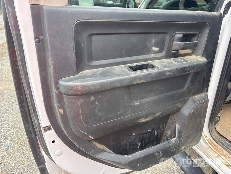 RAM 5500 Furgonetas caja abierta