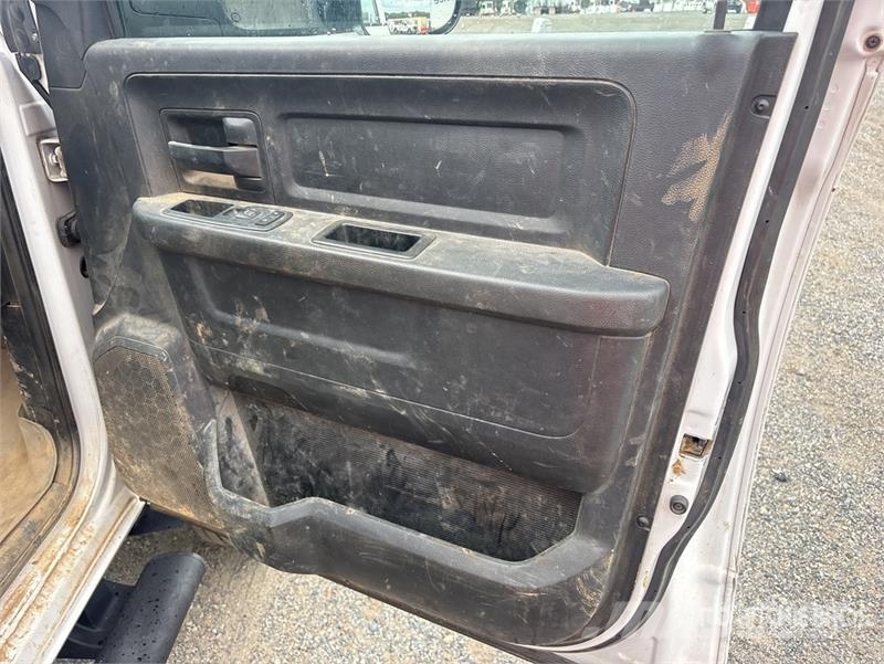 RAM 5500 Furgonetas caja abierta