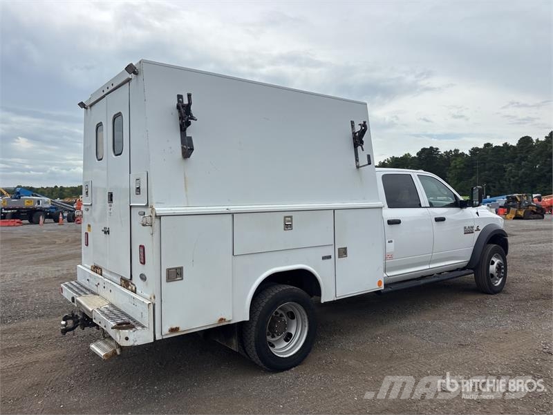 RAM 5500 Furgonetas caja abierta
