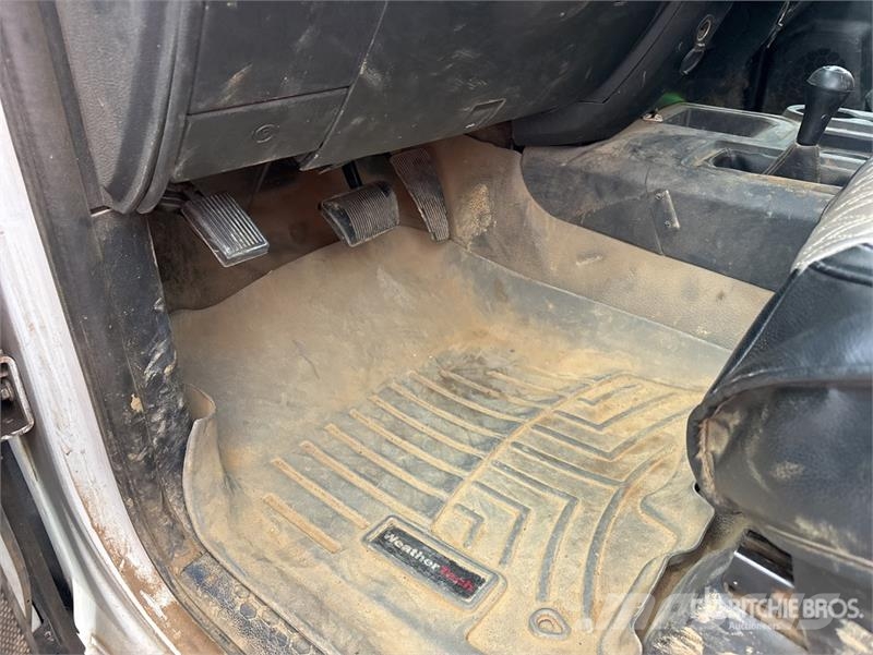 RAM 5500 Furgonetas caja abierta