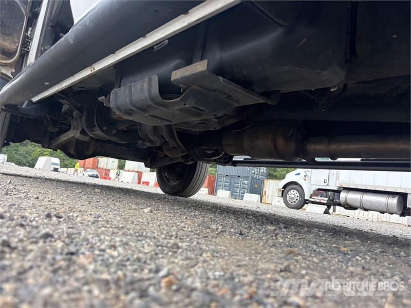 RAM 5500 Furgonetas caja abierta