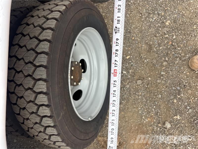 RAM 5500 Furgonetas caja abierta