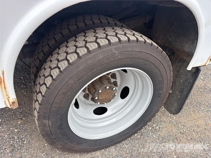 RAM 5500 Furgonetas caja abierta