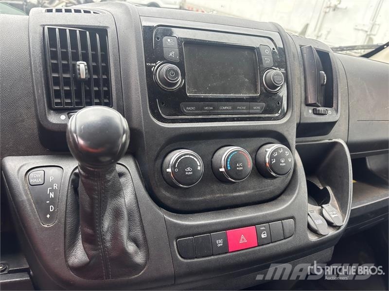 RAM ProMaster 1500 Cargo Van Preču pārvadāšanas furgoni