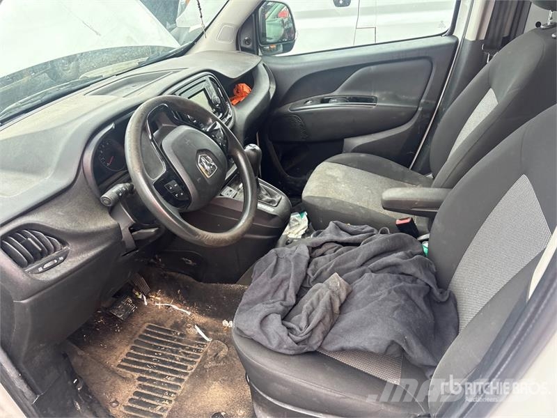 RAM ProMaster 1500 Cargo Van Preču pārvadāšanas furgoni