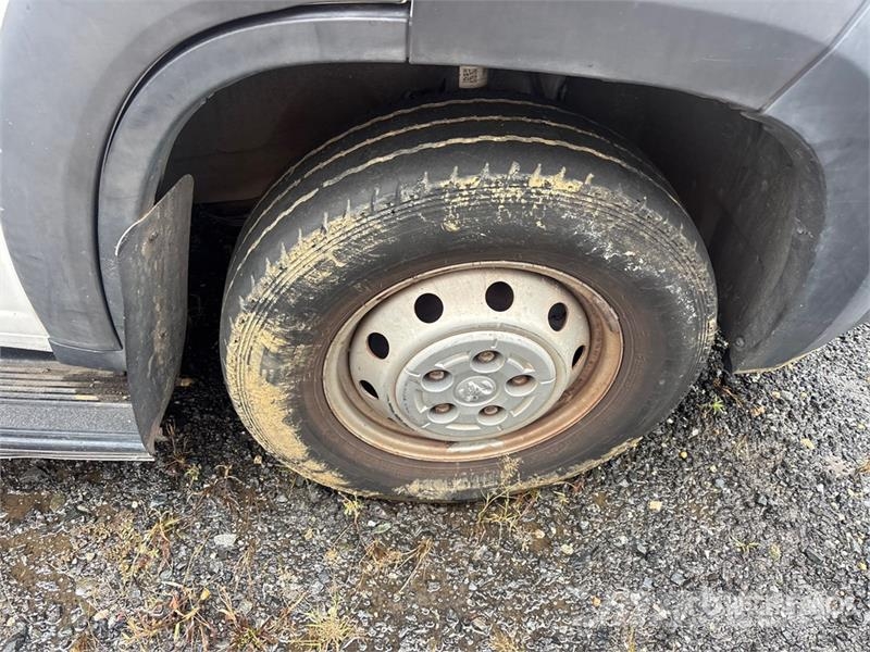 RAM ProMaster 1500 Cargo Van Preču pārvadāšanas furgoni