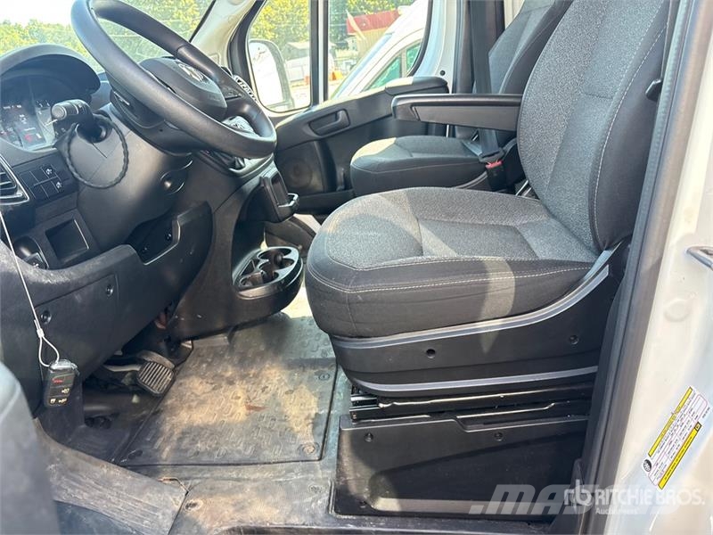 RAM Promaster 2500 Cargo Van (Inoperable) Gesloten bedrijfswagens
