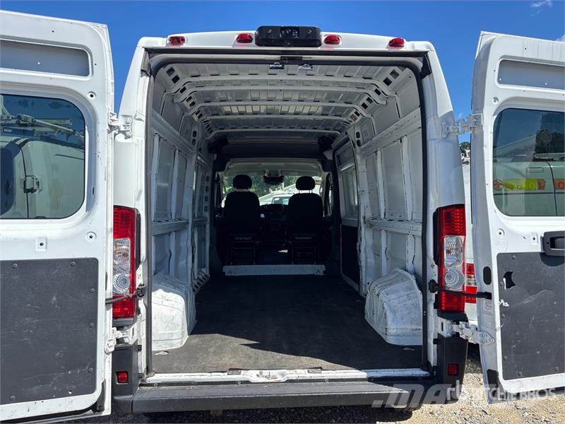RAM Promaster 2500 Cargo Van (Inoperable) Gesloten bedrijfswagens