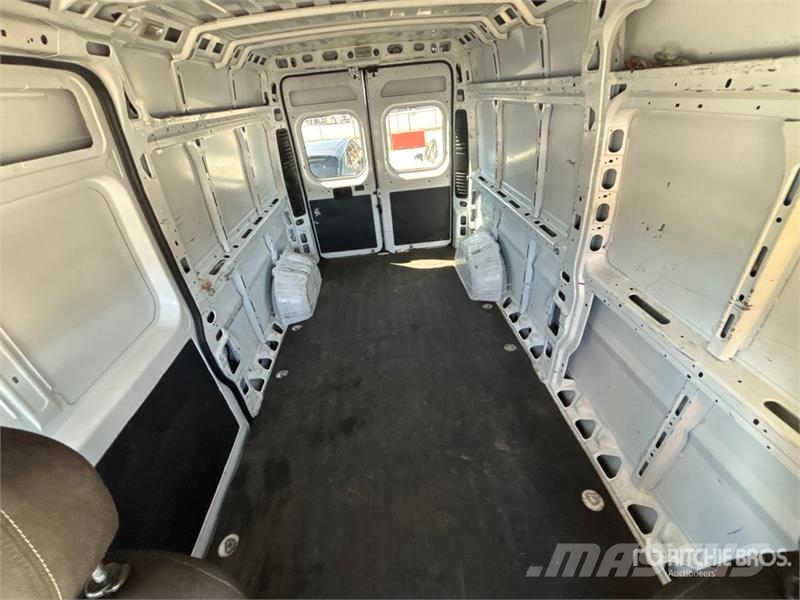RAM Promaster 2500 Cargo Van (Inoperable) Gesloten bedrijfswagens