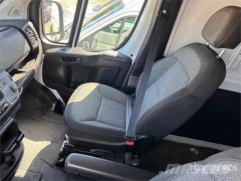 RAM Promaster 2500 Cargo Van (Inoperable) Gesloten bedrijfswagens