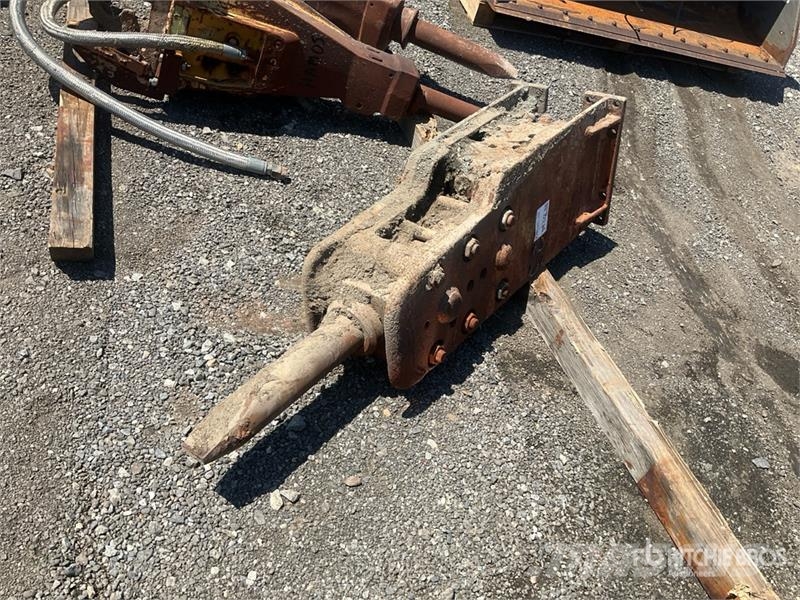 Rammer S26 Hydraulic Breaker مطارق / كسارات