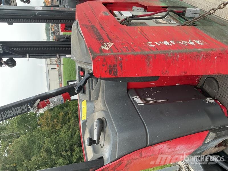 Raymond 4250 Reach truck