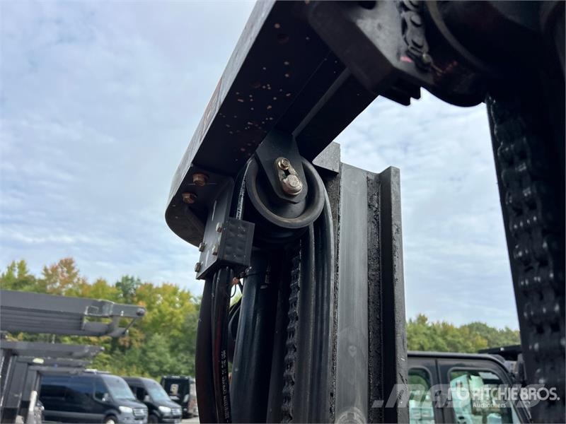 Raymond 4250 Reach truck