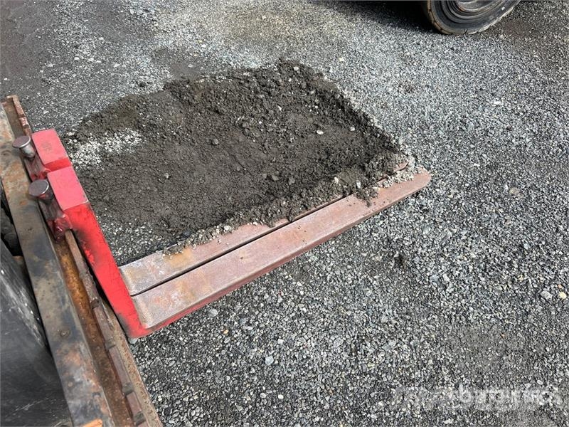 Raymond 4250 Šakiniai krautuvai su prailgintu keltuvu