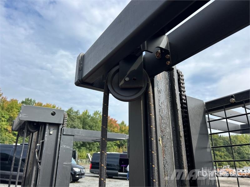 Raymond 5300 3000 lb Order Picker Srednje dizajući komisioni viljuškar