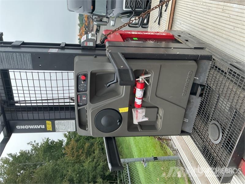 Raymond 5300 Order Picker Mittelhub-Kommissionierer