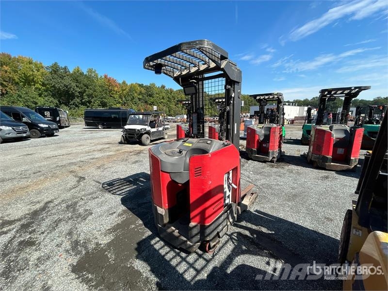 Raymond 7300 4500 lb Reach Truck 前伸式堆高機(叉車)