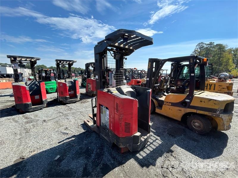 Raymond 7300 4500 lb Reach Truck 前伸式堆高機(叉車)