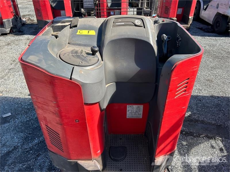 Raymond 7300 4500 lb Reach Truck 前伸式堆高機(叉車)