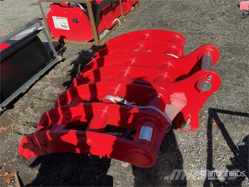 Raytree RER320-65 65 in Excavator Rake - Fits Cat 犁耙和摊草机