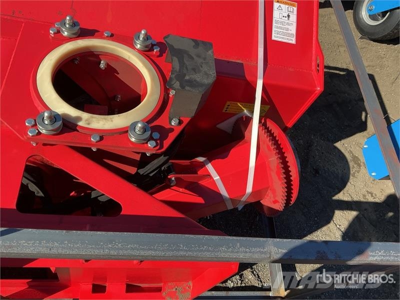 Raytree RHSB72 72 in Hydraulic Skid Steer Snowblow Sneeuwblazers