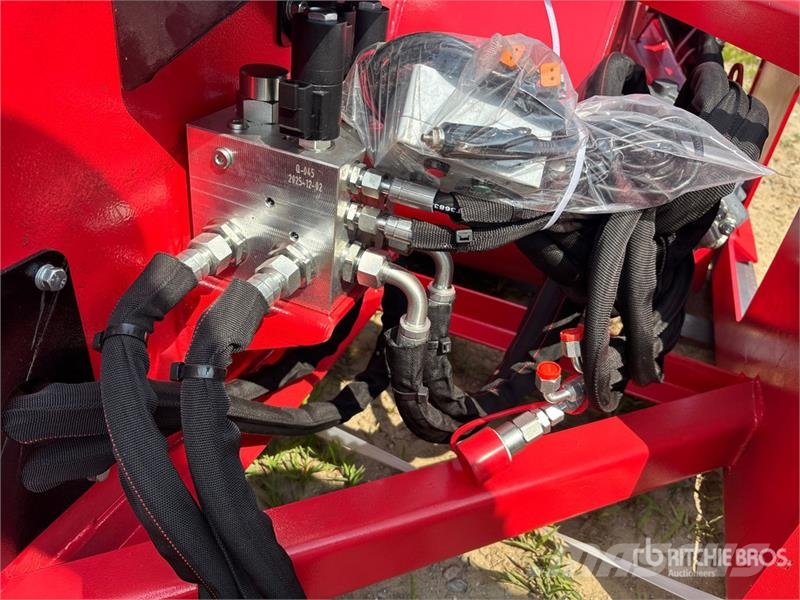  Raytree RHSB72 72 in Skid Steer Snowblower (Unused Snøfresere