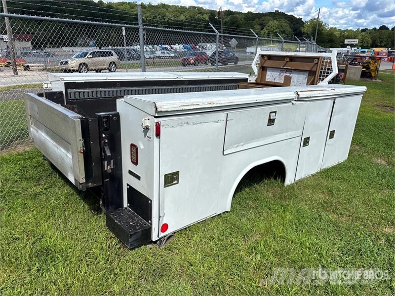 Reading CS132DCA333020 Utility Truck Body 박스 바디