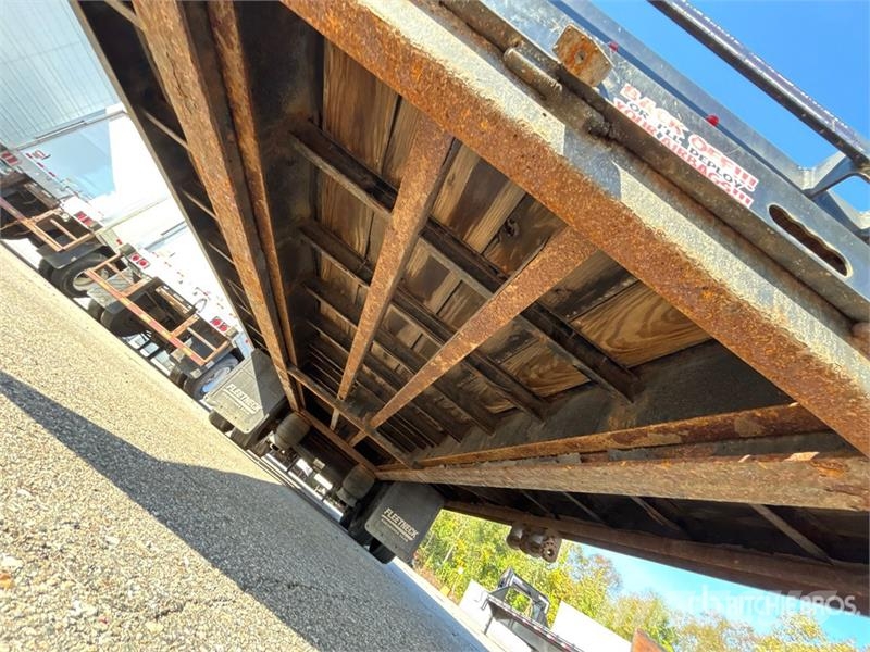 Roadclipper 15040 lb 51 ft T/A Gooseneck Equipment Trailer Трейлери колесного транспортного засобу
