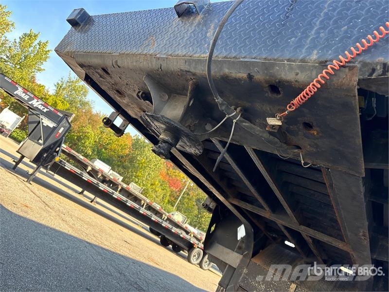 Roadclipper 15040 lb 51 ft T/A Gooseneck Equipment Trailer Трейлери колесного транспортного засобу