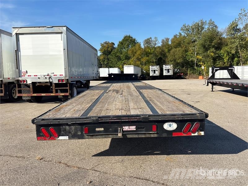 Roadclipper 15040 lb 51 ft T/A Gooseneck Equipment Trailer Трейлери колесного транспортного засобу