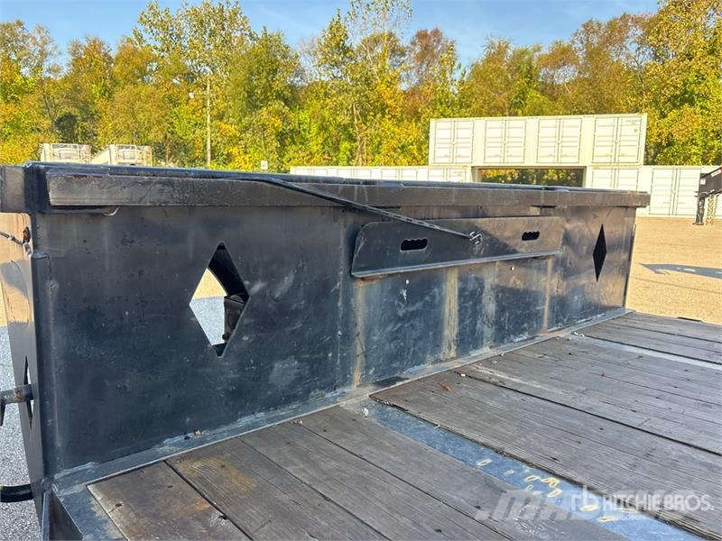 Roadclipper 15040 lb 51 ft T/A Gooseneck Equipment Trailer Трейлери колесного транспортного засобу