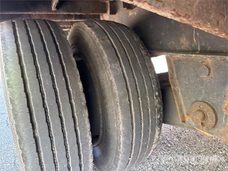 Roadclipper 15040 lb 51 ft T/A Gooseneck Equipment Trailer Трейлери колесного транспортного засобу