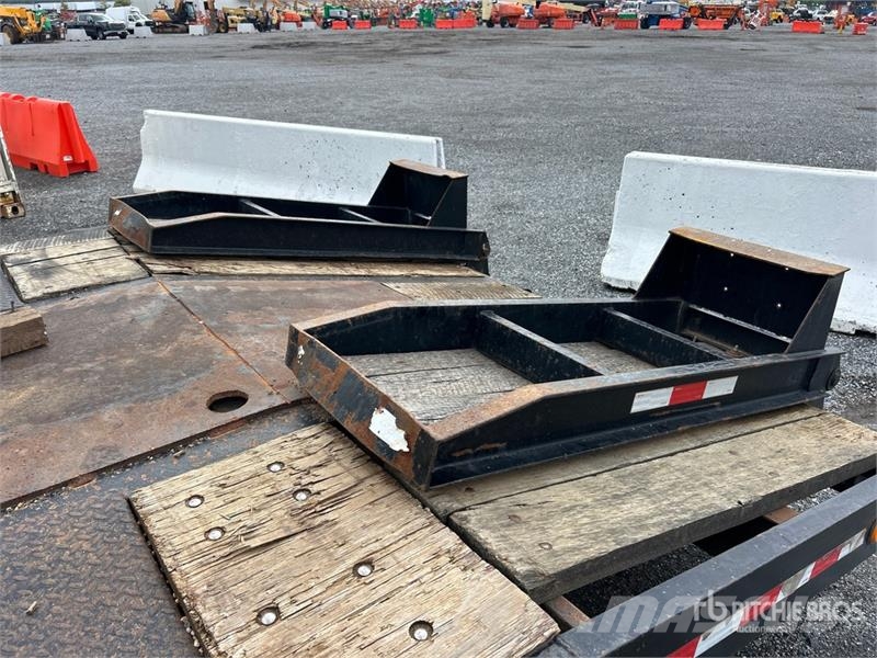 Rogers 24 ft T/A Equipment Trailer Oprijwagen