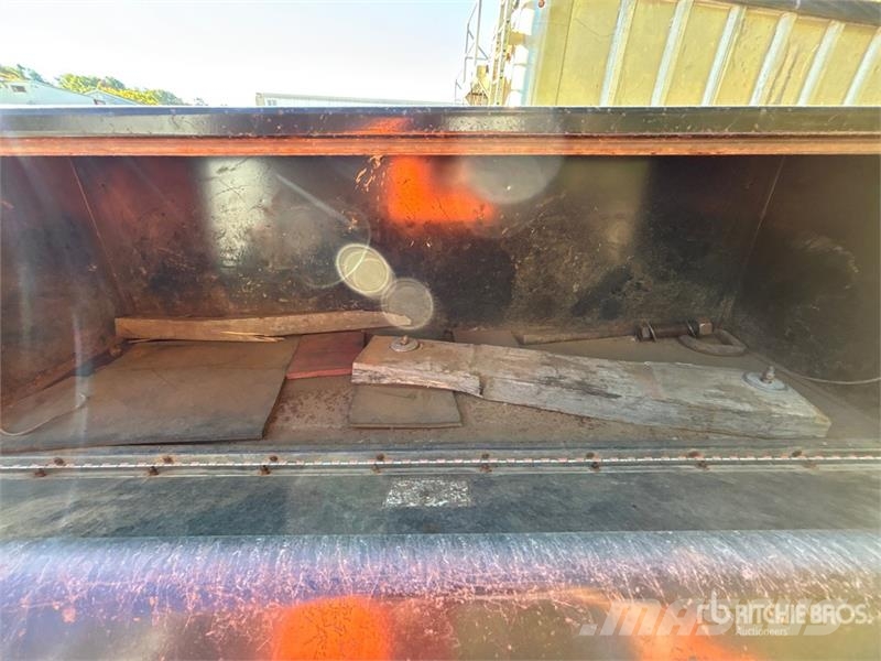 Rogers T/A Lowboy Trailer لوادر منخفضة