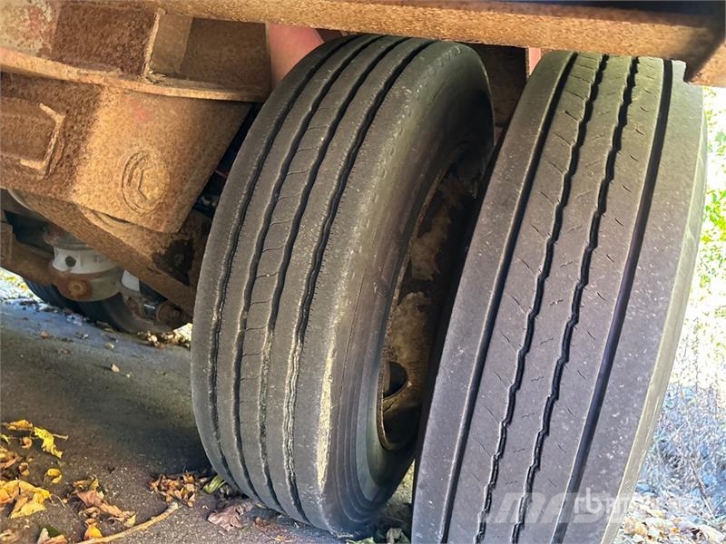 Rogers T/A Lowboy Trailer لوادر منخفضة