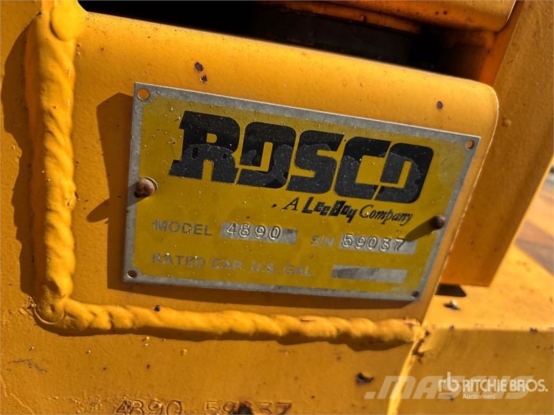  Roscoe 4890 Power Broom Barredoras