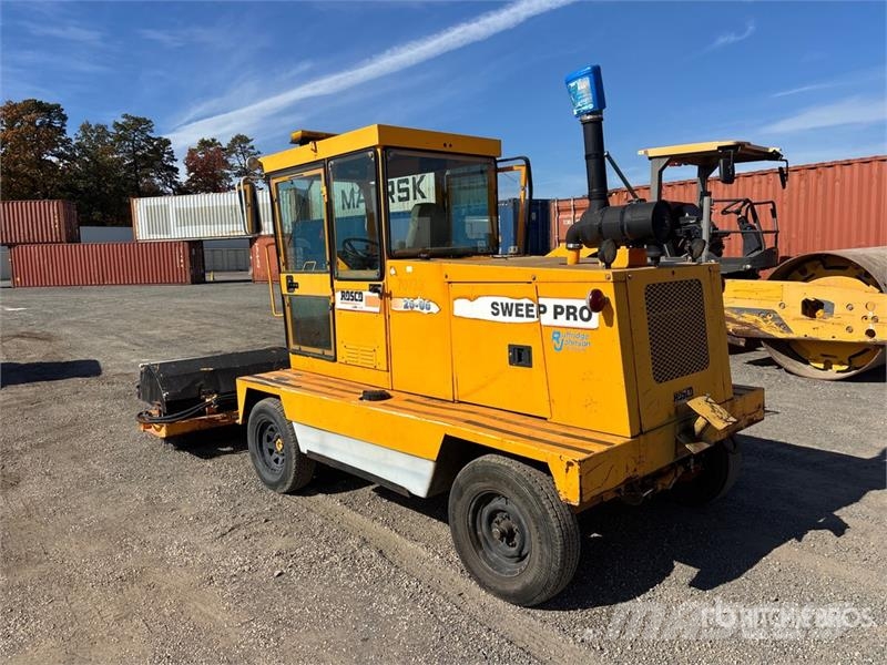  Roscoe 4890 Power Broom Barredoras