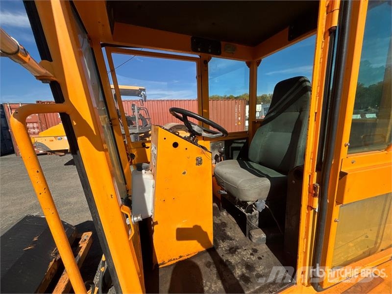  Roscoe 4890 Power Broom Barredoras