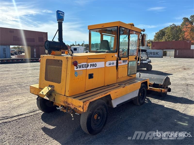  Roscoe 4890 Power Broom Barredoras