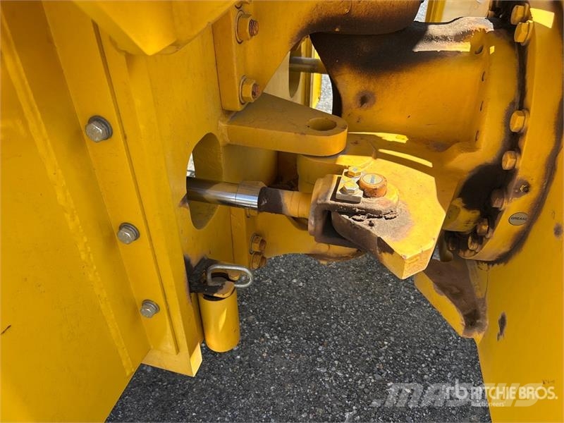 Sakai SV544D Smooth Drum Compactor Tek tamburlu silindirler