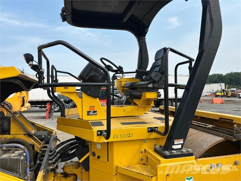 Sakai SW884 Double Drum Roller Οδοστρωτήρες διπλού κυλίνδρου