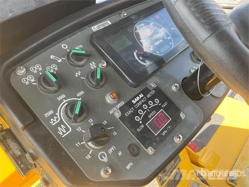 Sakai SW884 Double Drum Roller Οδοστρωτήρες διπλού κυλίνδρου