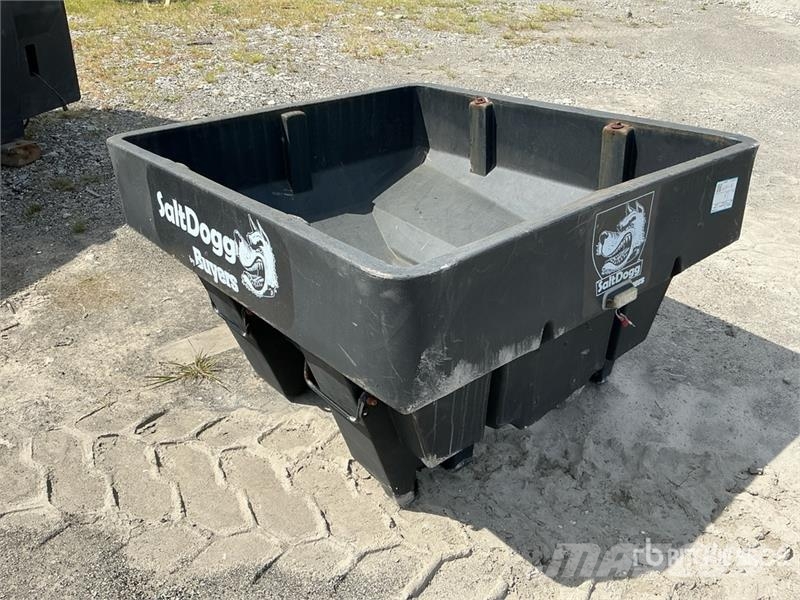  SaltDogg SHPE0750 Electric Poly Salt Spreader Sand and salt spreaders