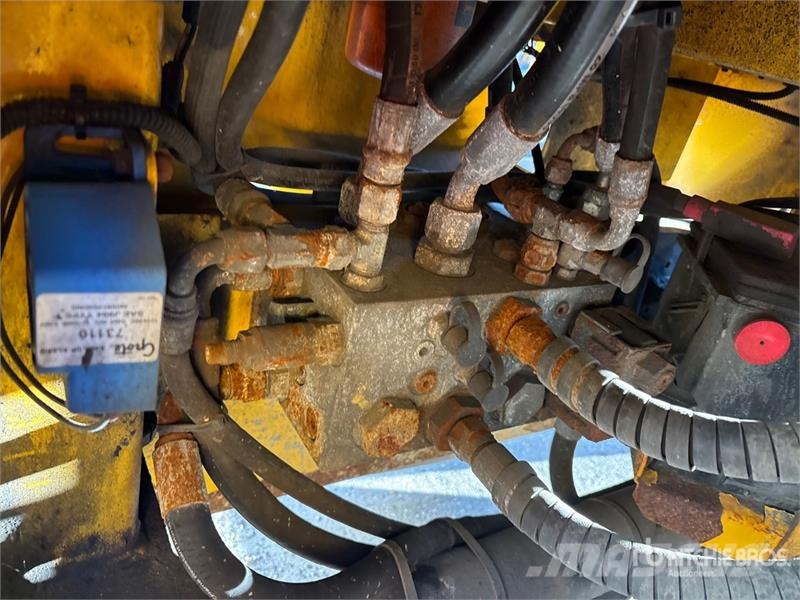 Sellick STM-55PRK4-4W 5500 lb 3x3 Truck Mounted Forklift Horquillas elevadoras para camión