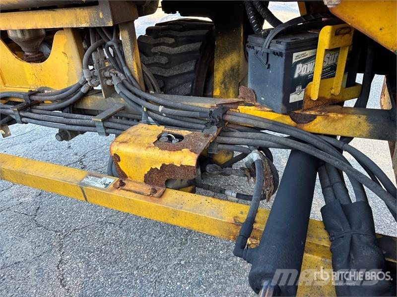 Sellick STM-55PRK4-4W 5500 lb 3x3 Truck Mounted Forklift Horquillas elevadoras para camión