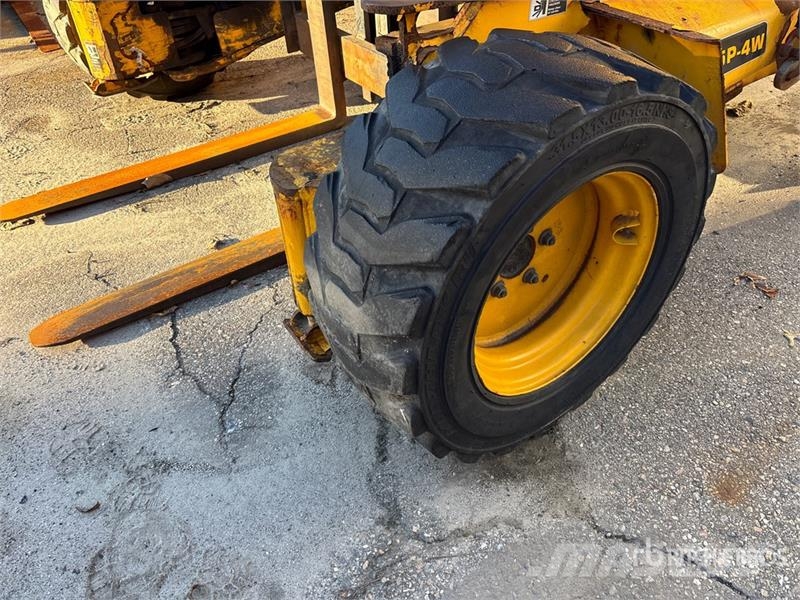 Sellick STM-55PRK4-4W 5500 lb 3x3 Truck Mounted Forklift Horquillas elevadoras para camión