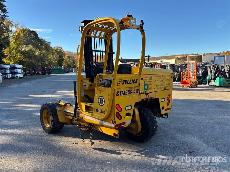 Sellick STM-55PRK4-4W 5500 lb 3x3 Truck Mounted Forklift Horquillas elevadoras para camión